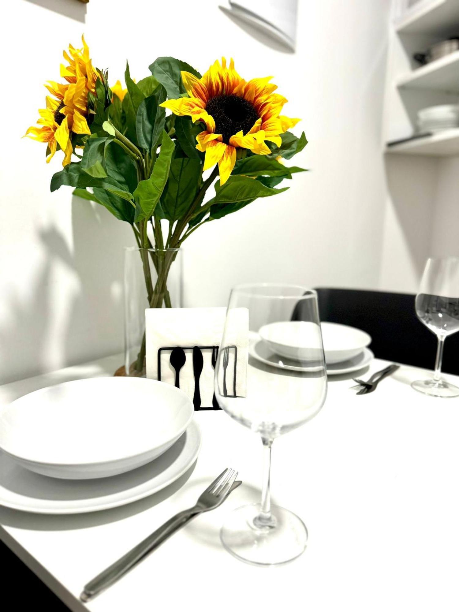 Apartamentos Madrid Connection - Universidad By Oshun Apartments Extérieur photo