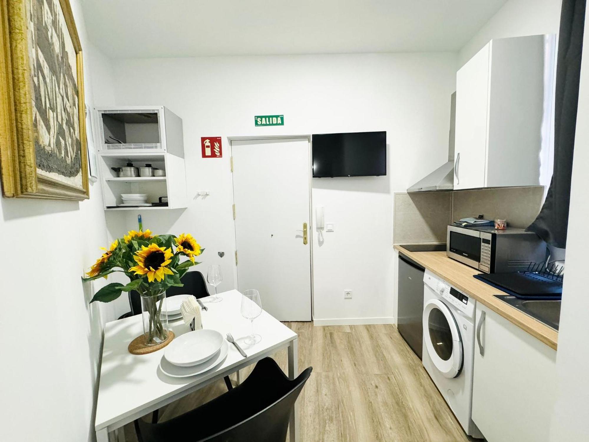 Apartamentos Madrid Connection - Universidad By Oshun Apartments Extérieur photo