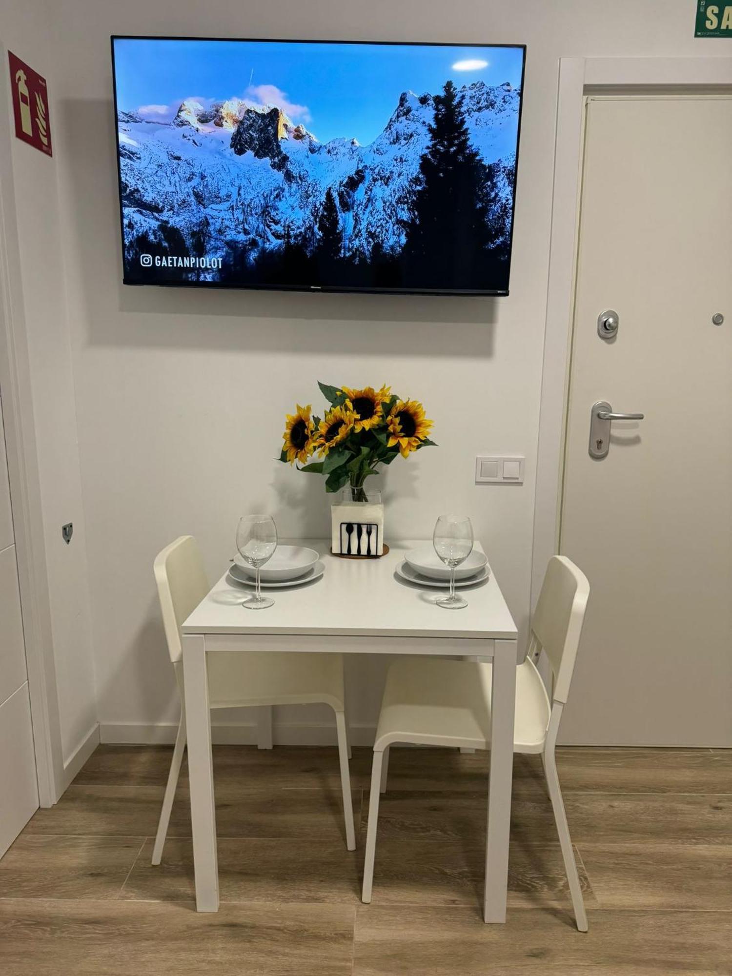 Apartamentos Madrid Connection - Universidad By Oshun Apartments Extérieur photo
